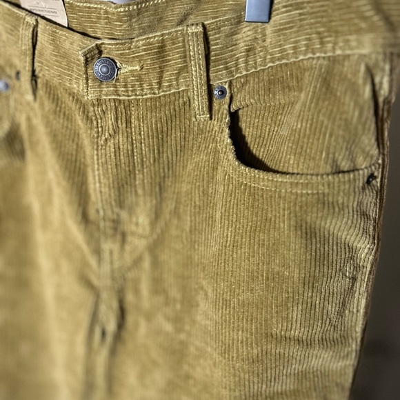 NEW Levi’s Midrise Straight Leg Dark Yellow Corduroy Pants, 29x30 - Picture 5 of 6